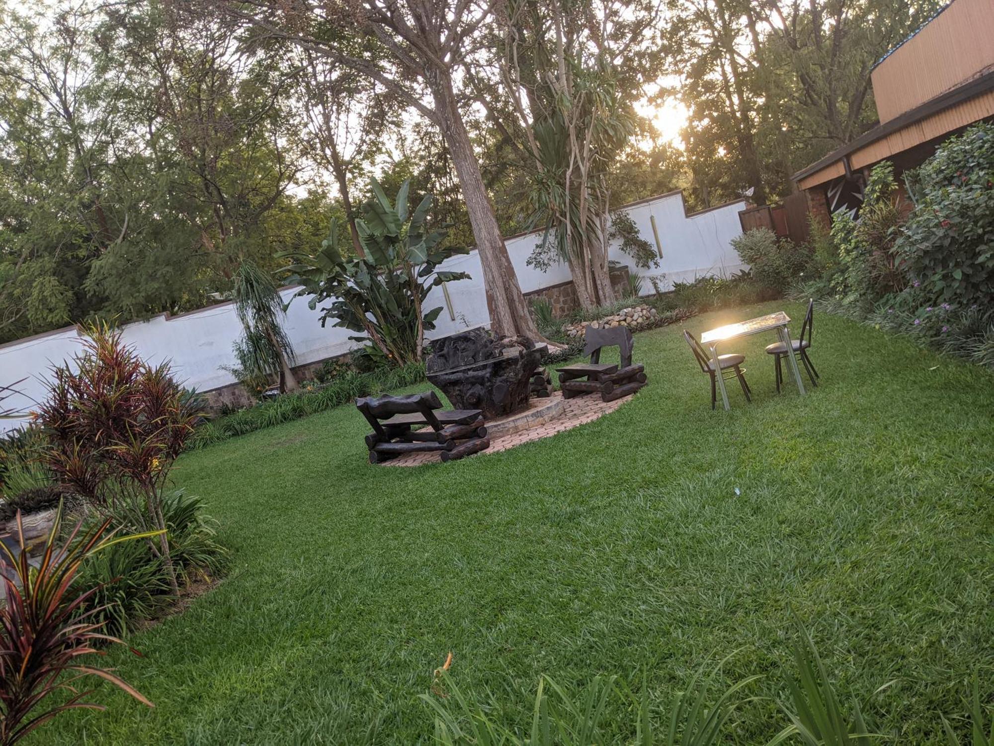 Inside Afrika Boutique Hotel Kigali Bagian luar foto
