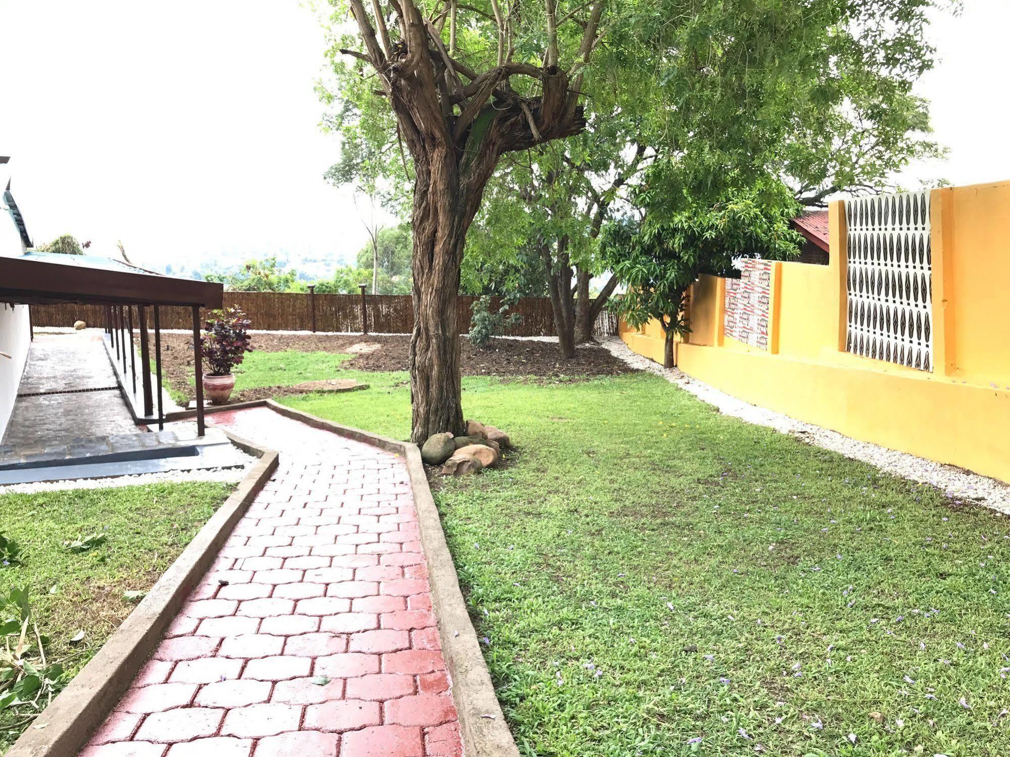 Inside Afrika Boutique Hotel Kigali Bagian luar foto